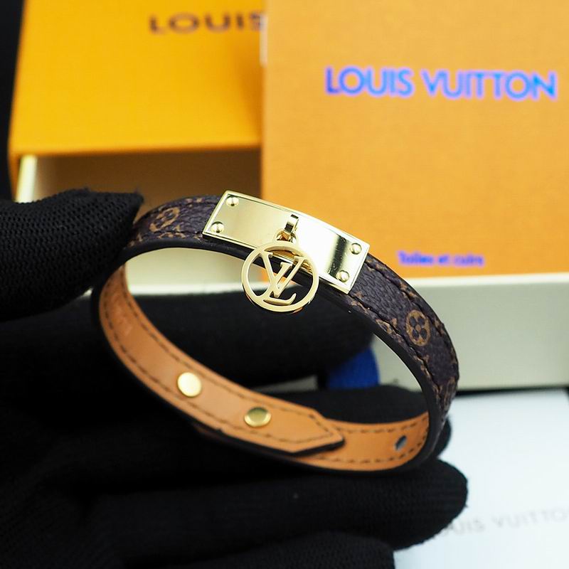 LV Bracelet 08yxq28